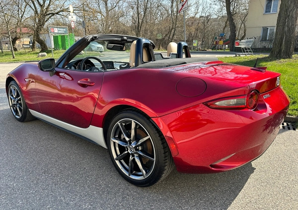 Mazda MX-5 cena 59900 przebieg: 32882, rok produkcji 2020 z Warszawa małe 562